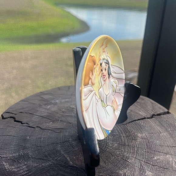 Walt Disney World Snow White Wedding Mini Plate - Picture 3 of 7